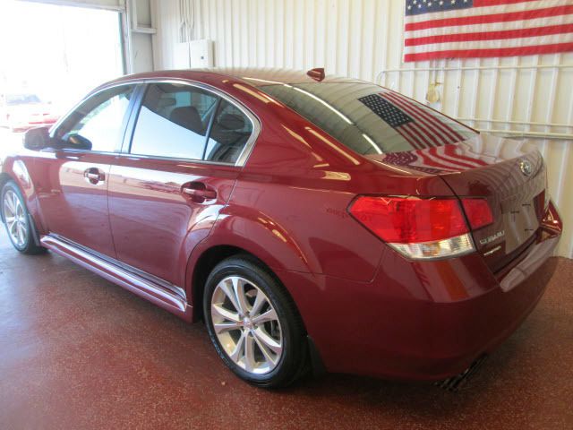 2013 Subaru Legacy LTZ 4X4 (marshalltown)