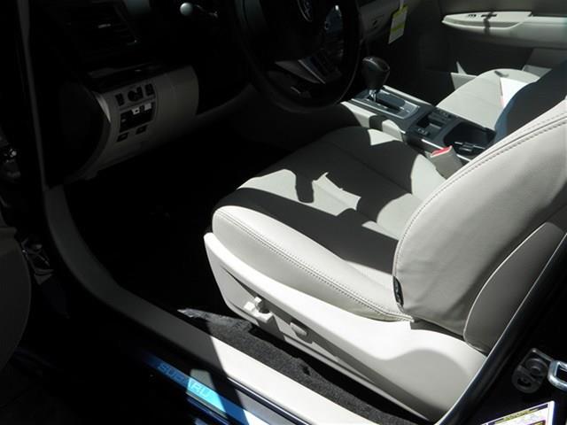 2013 Subaru Legacy LTZ 4X4 (marshalltown)