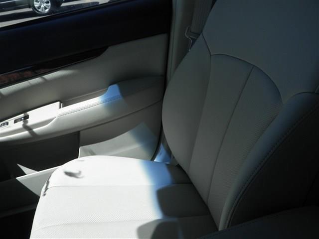 2013 Subaru Legacy LTZ 4X4 (marshalltown)