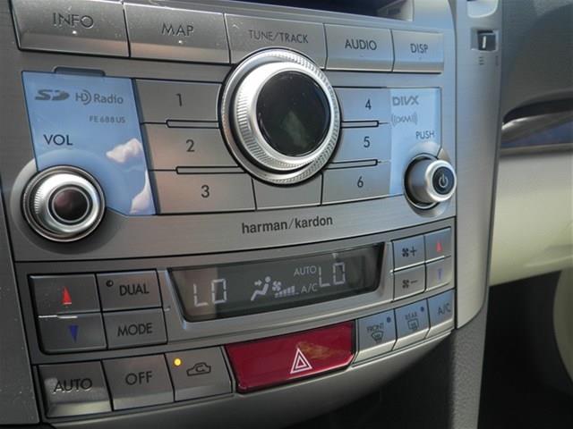 2013 Subaru Legacy LTZ 4X4 (marshalltown)