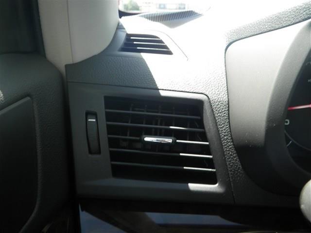 2013 Subaru Legacy LTZ 4X4 (marshalltown)