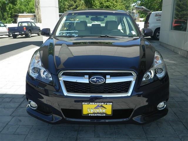 2013 Subaru Legacy LTZ 4X4 (marshalltown)