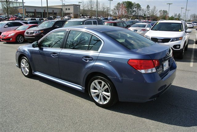 2013 Subaru Legacy Premium