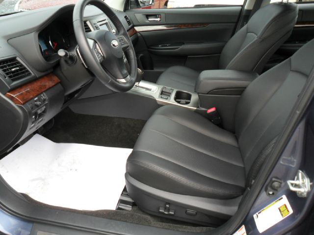 2013 Subaru Legacy LTZ 4X4 (marshalltown)