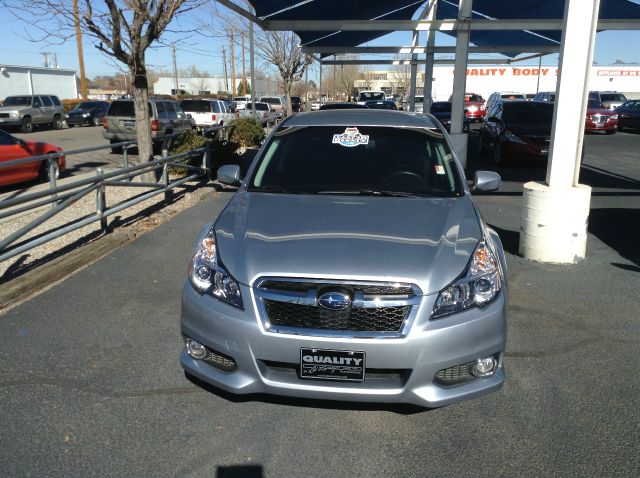 2013 Subaru Legacy LTZ 4X4 (marshalltown)