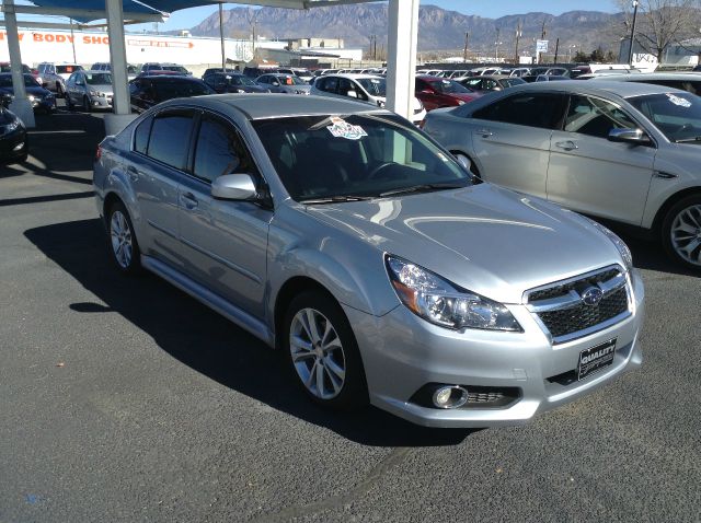 2013 Subaru Legacy LTZ 4X4 (marshalltown)