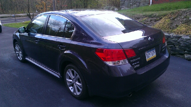 2013 Subaru Legacy 2.3T Sedan 4D