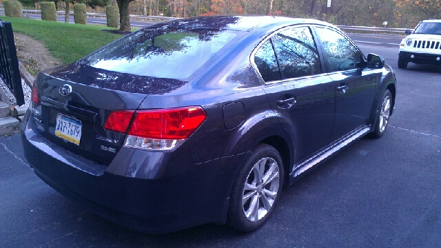 2013 Subaru Legacy 2.3T Sedan 4D
