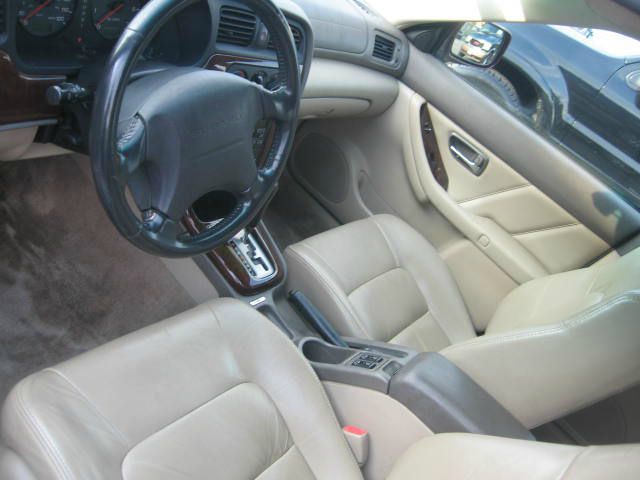 2000 Subaru Outback LS 4WD