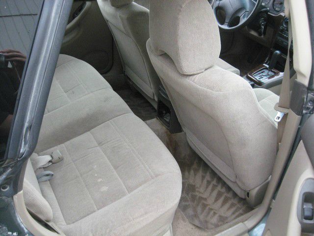 2000 Subaru Outback SW2