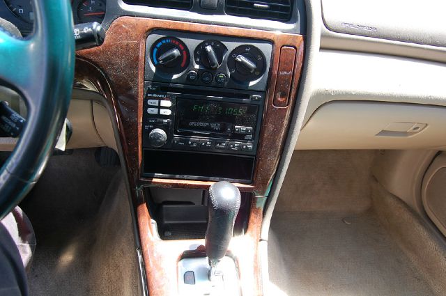 2000 Subaru Outback LS 4WD