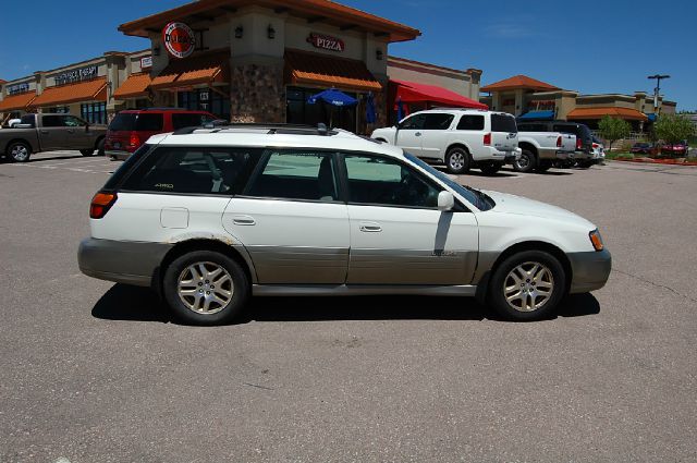 2000 Subaru Outback LS 4WD