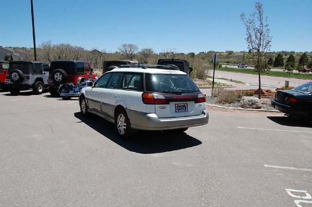 2000 Subaru Outback LS 4WD