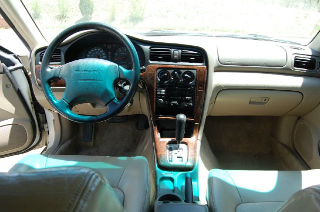 2000 Subaru Outback LS 4WD