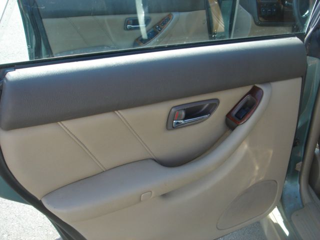 2000 Subaru Outback 143.5 LTZ