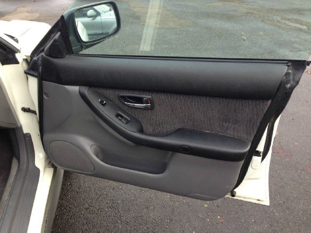 2000 Subaru Outback Ext Cab 125.9 WB 2WD Work Tru