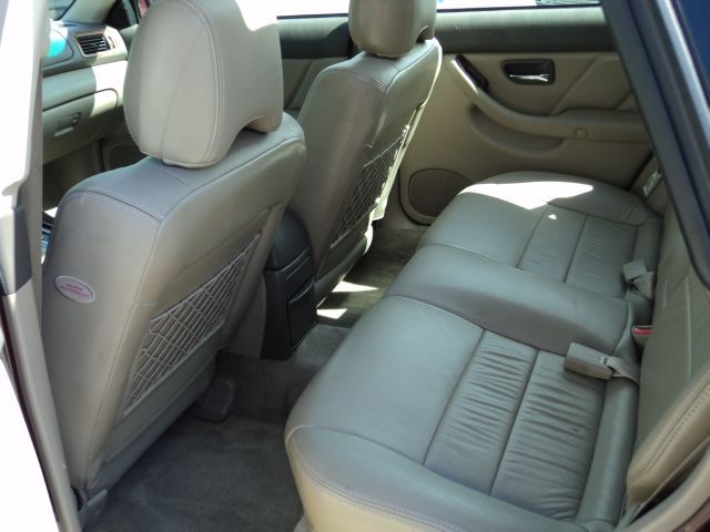 2001 Subaru Outback LS 4WD