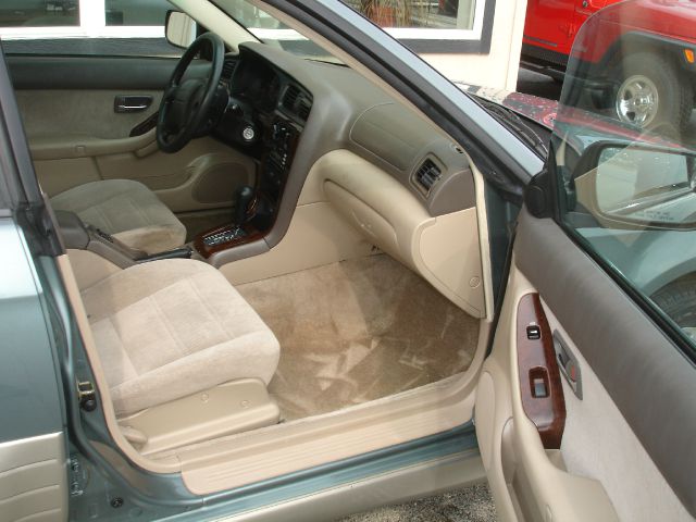 2001 Subaru Outback 143.5 LTZ