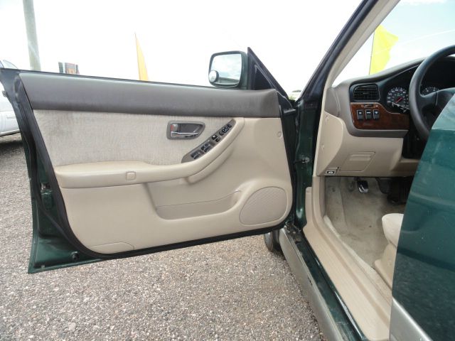 2001 Subaru Outback 143.5 LTZ