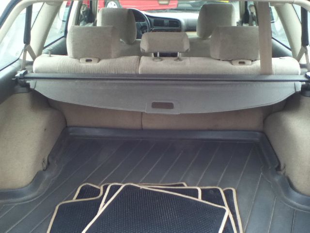 2002 Subaru Outback 143.5 LTZ