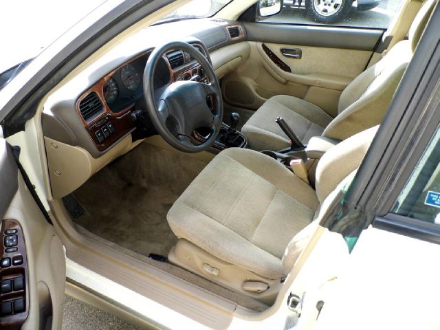 2002 Subaru Outback 143.5 LTZ