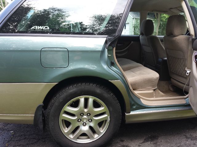 2002 Subaru Outback 143.5 LTZ