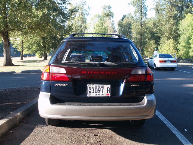 2002 Subaru Outback 143.5 LTZ