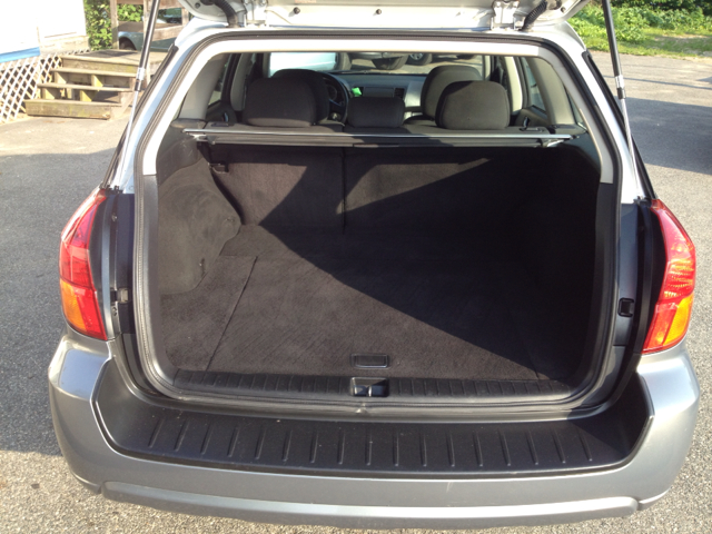 2005 Subaru Outback EX 4D Hardtop