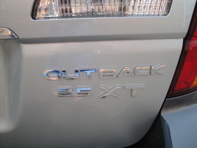 2005 Subaru Outback Sun/nav