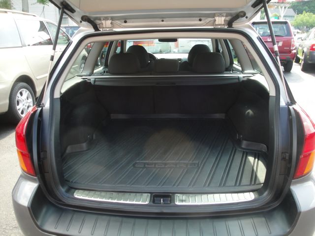 2005 Subaru Outback Sun/nav