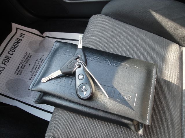 2005 Subaru Outback Sun/nav