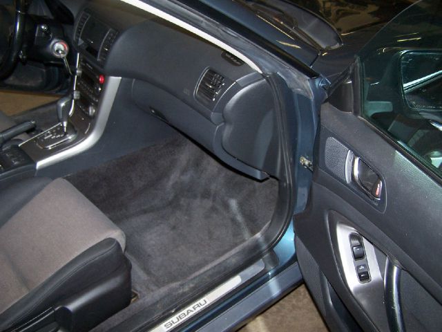 2005 Subaru Outback Sun/nav