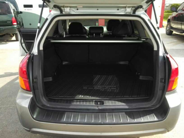 2005 Subaru Outback Base Premium Track Grand Touring