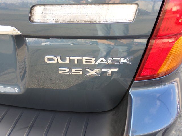 2006 Subaru Outback Reg Cab 112 WB XL