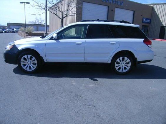 2009 Subaru Outback LTZ 4X4 (marshalltown)