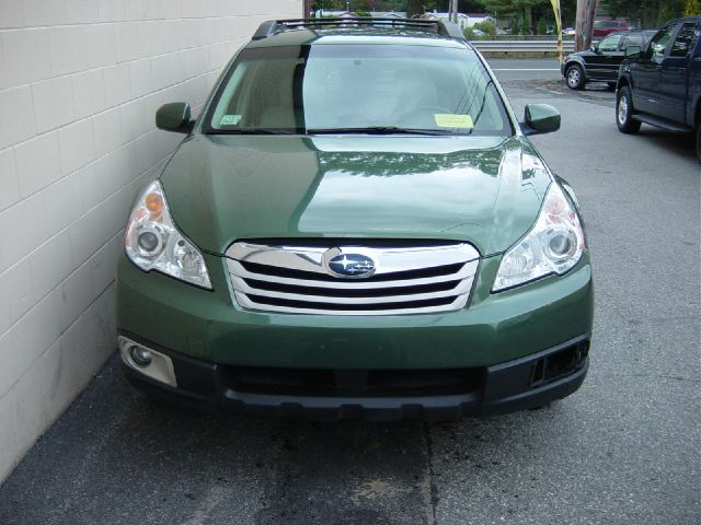 2010 Subaru Outback 2.3T Sedan 4D