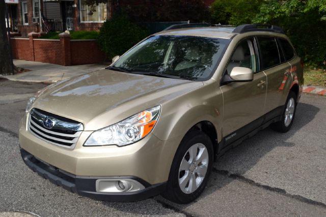 2010 Subaru Outback 2.3T Sedan 4D