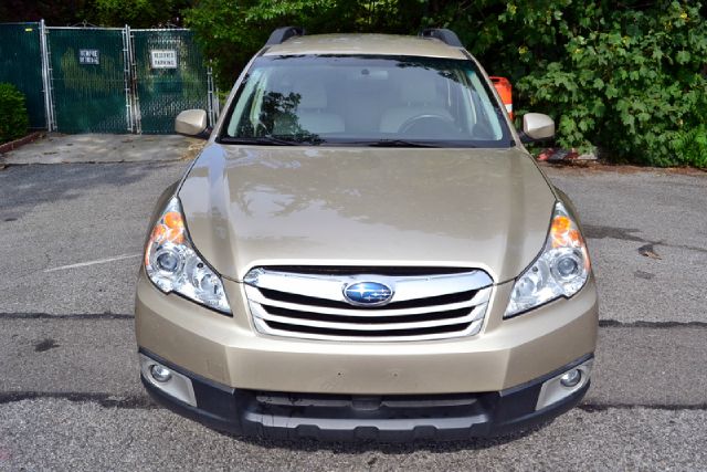 2010 Subaru Outback 2.3T Sedan 4D