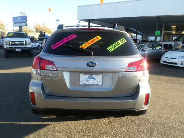 2010 Subaru Outback 2.3T Sedan 4D