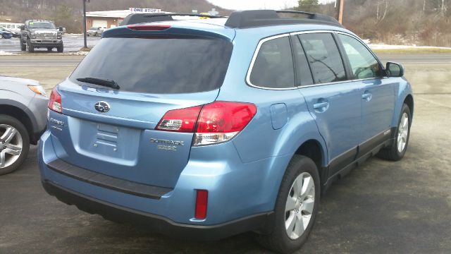 2010 Subaru Outback 2.3T Sedan 4D