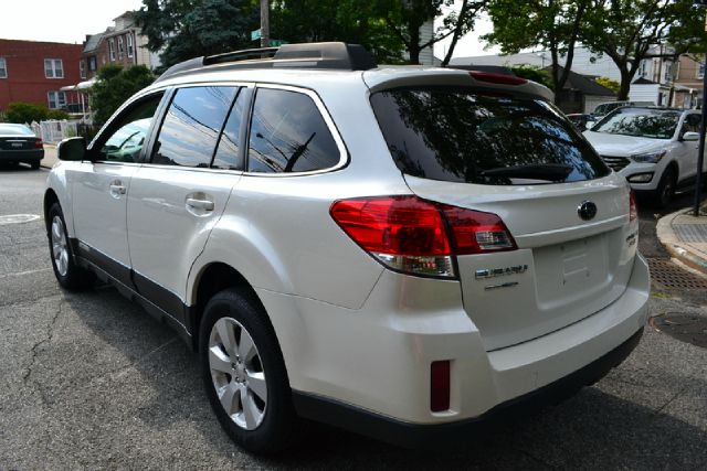 2010 Subaru Outback LTZ 4X4 (marshalltown)