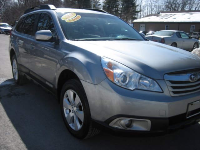 2010 Subaru Outback 2.3T Sedan 4D