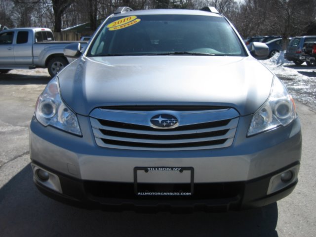2010 Subaru Outback 2.3T Sedan 4D