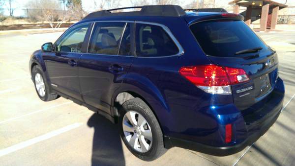 2010 Subaru Outback LTZ 4X4 (marshalltown)