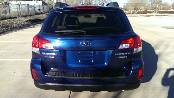 2010 Subaru Outback LTZ 4X4 (marshalltown)
