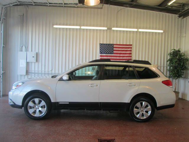 2011 Subaru Outback 2.3T Sedan 4D