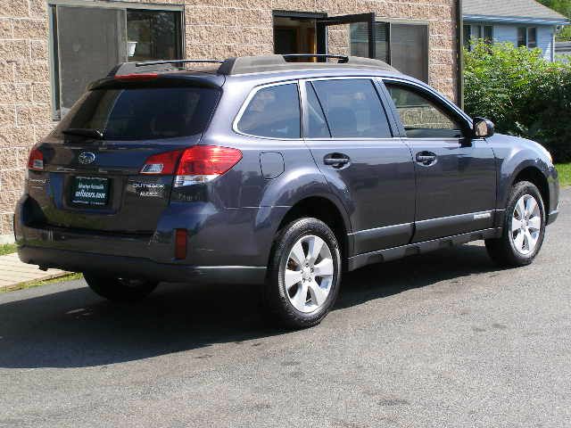 2011 Subaru Outback 2.3T Sedan 4D