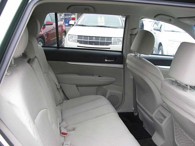 2012 Subaru Outback 4WD Crew Cab 130 LTZ