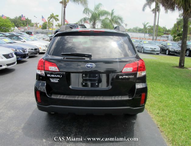 2013 Subaru Outback 2.3T Sedan 4D