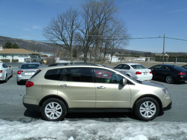 2008 Subaru Tribeca 5d Hatchback